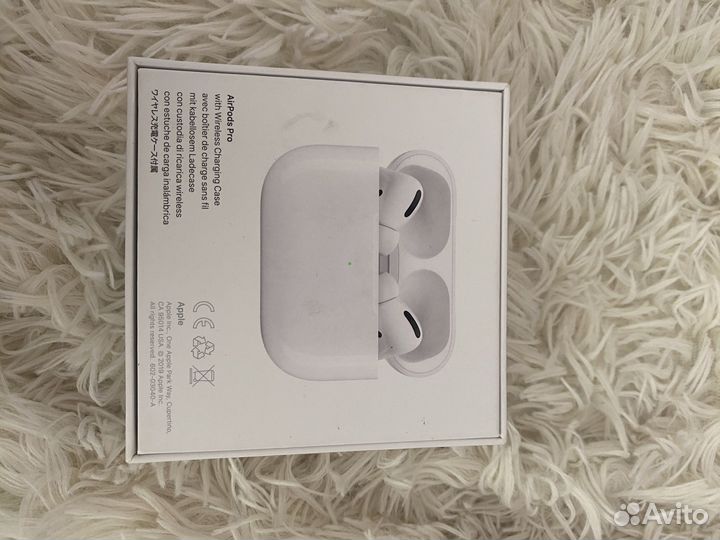 Earpods pro правый наушник + кейс