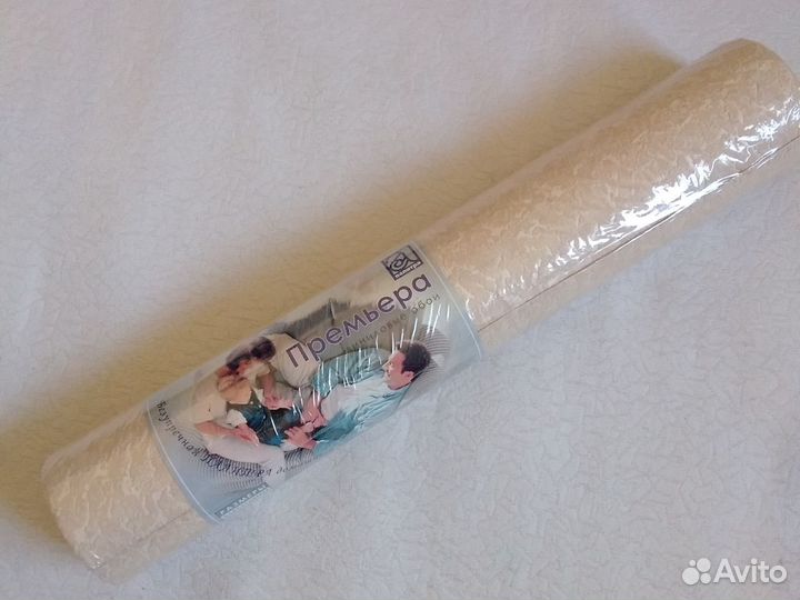 Виниловые обои. Новые. 2 + 1 рулона разные