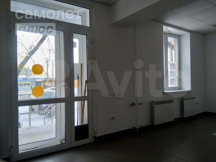 Сдам торговое помещение, 77 м²