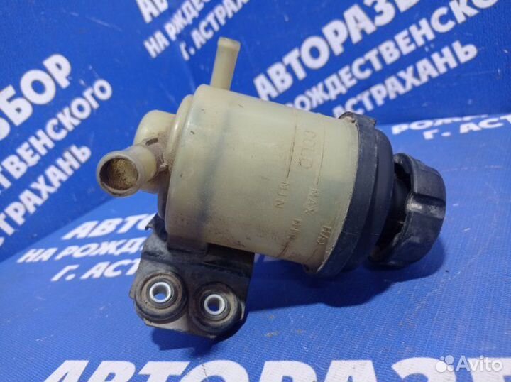 Бачок гидроусилителя Hyundai Ix55 внедорожник D6EB