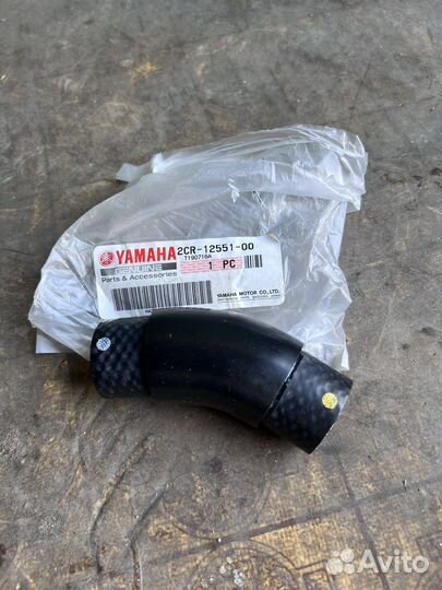 Патрубок радиатора Yamaha R1 2015+