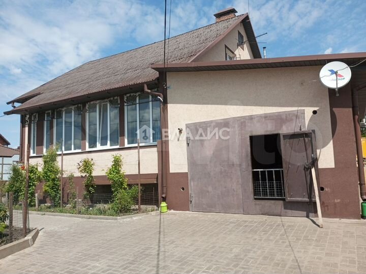 Дом 212,3 м² на участке 15 сот.