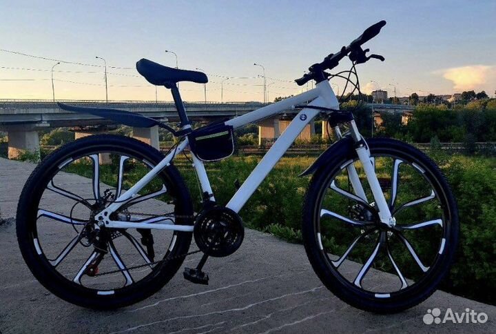 Велосипед на литых дисках 26’’