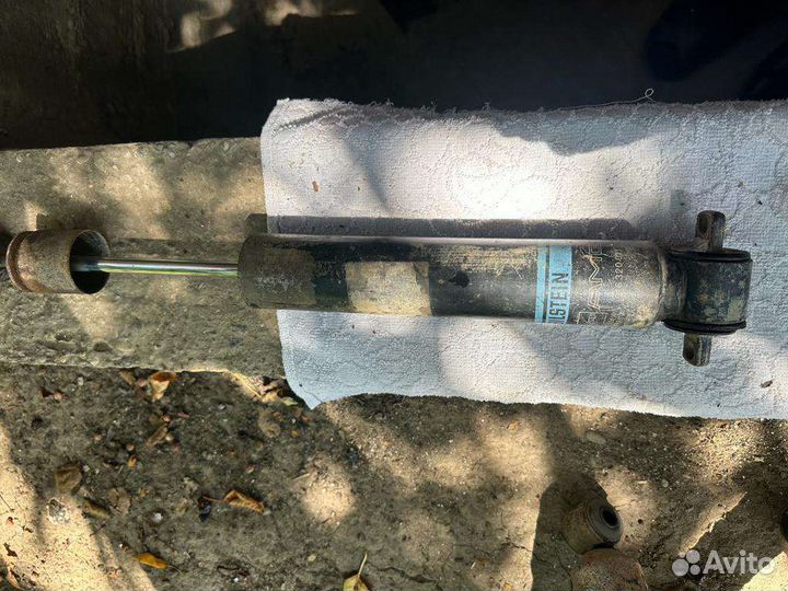 Амортизатор mercedes w126