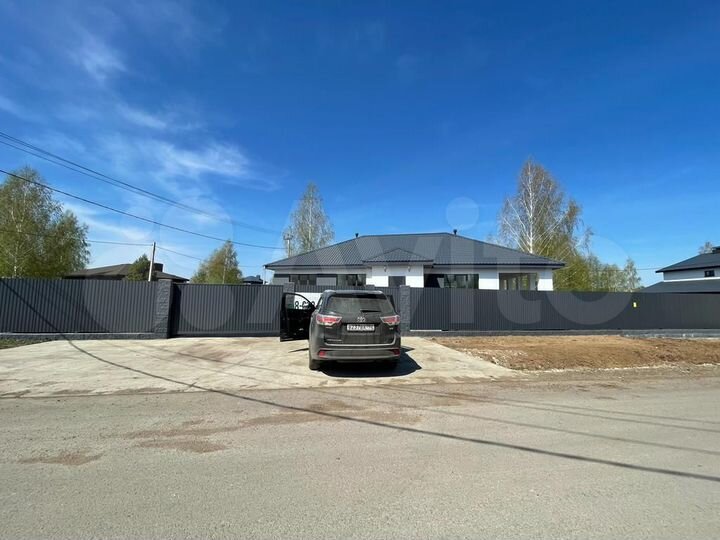 Коттедж 140 м² на участке 10 сот.