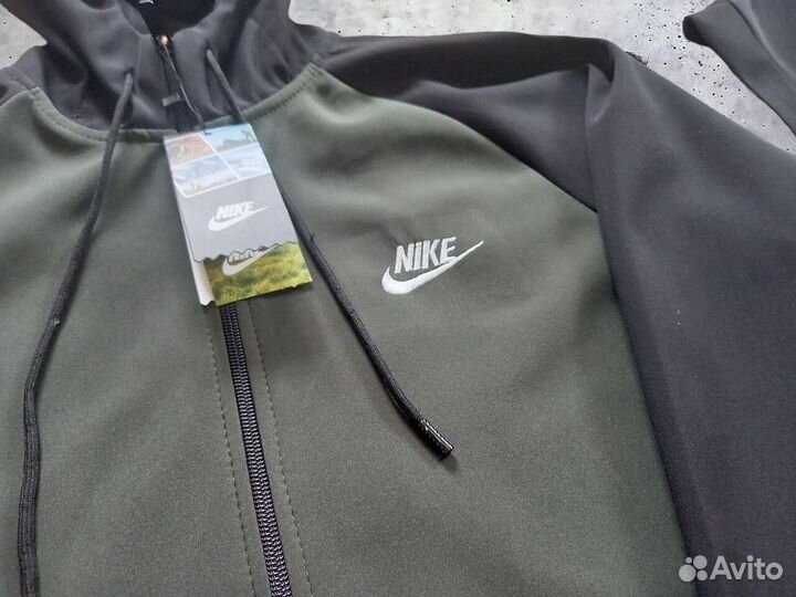 Спортивные костюмы Nike