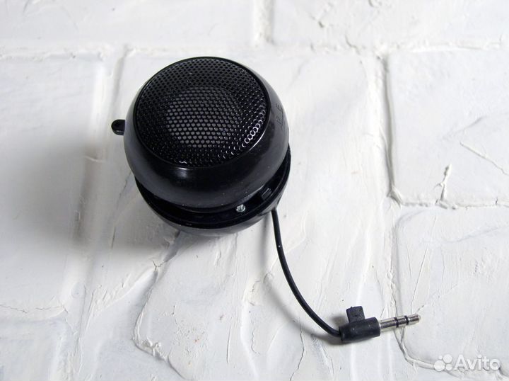 Портативная Акустика Черная Круглая для Телефона