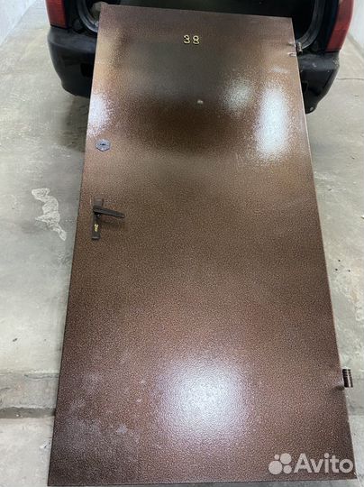 Дверь входная металлическая бу