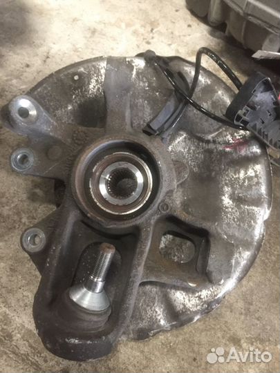 Кулак задний правый Mercedes Gle-Class W292