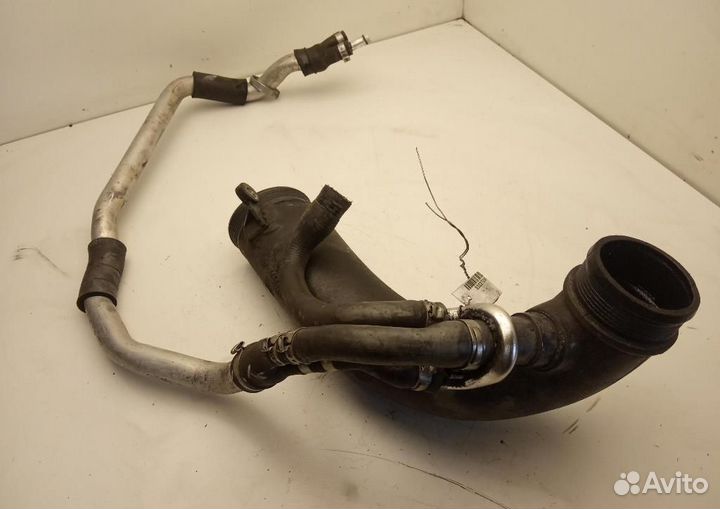 Патрубок Volvo XC90