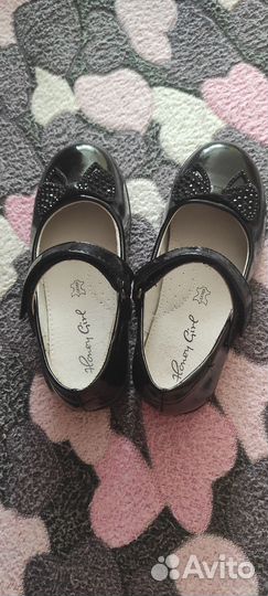 Продам туфли для девочки