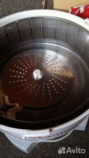 Соковыжималка Дачница