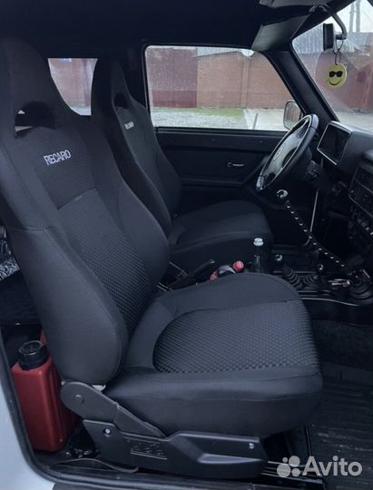 Передние сиденья Рекаро Нива 4x4