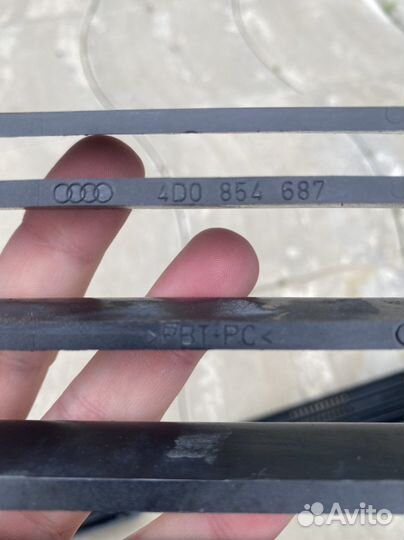 Решётка переднего бампера Ауди А8 Д2