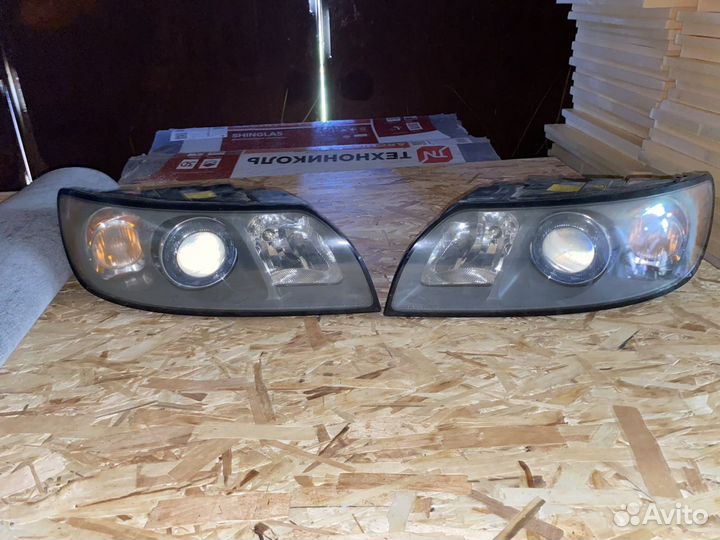 Фара volvo s40 2006 года ксенон адаптив