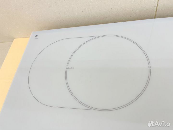Индукционная белая панель Bosch. Испания