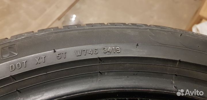 Pirelli Scorpion Winter 275/40 R21 и 305/35 R21 109V