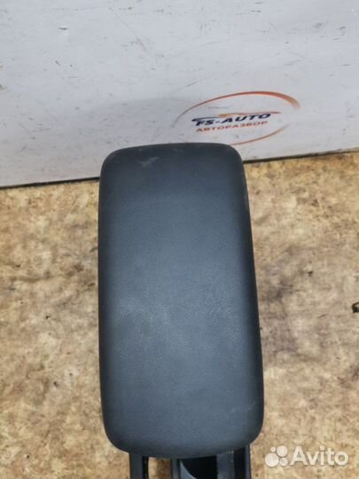 Подлокотник Mitsubishi Asx SUV 1.6 4A92 2014
