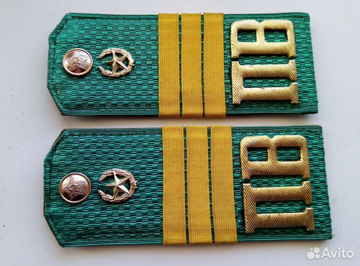 Погоны сержанта-пограничника