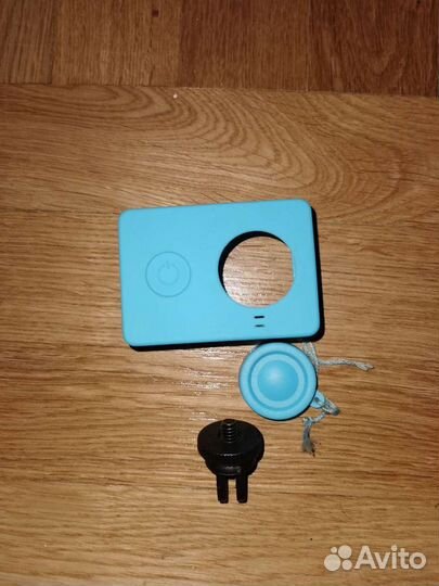 Xiaomi Yi Basic Action Camera + sd32 + аквабокс