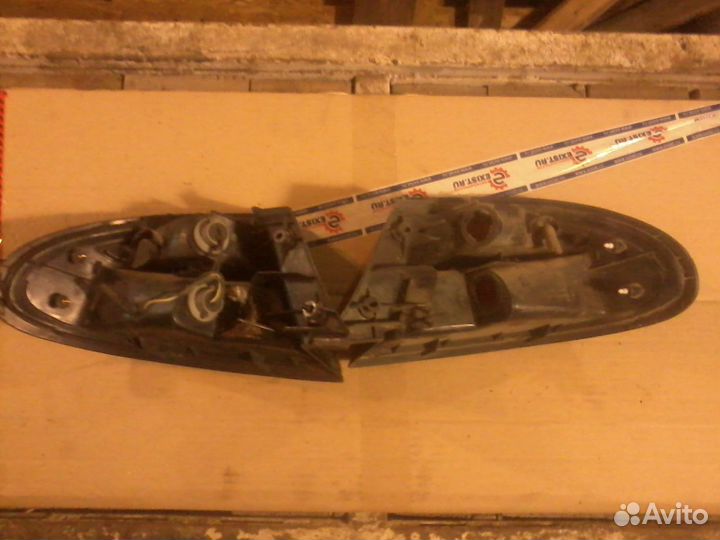 Продаю задние фонари mazda lantis,323F
