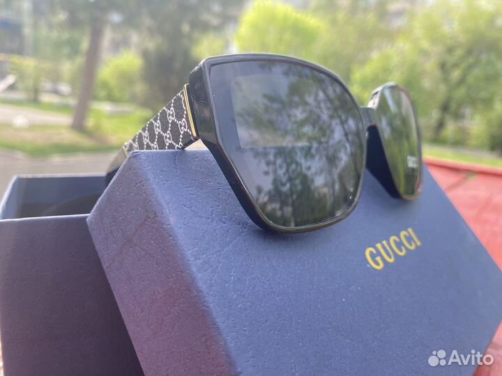 Солнцезащитные очки Gucci #1