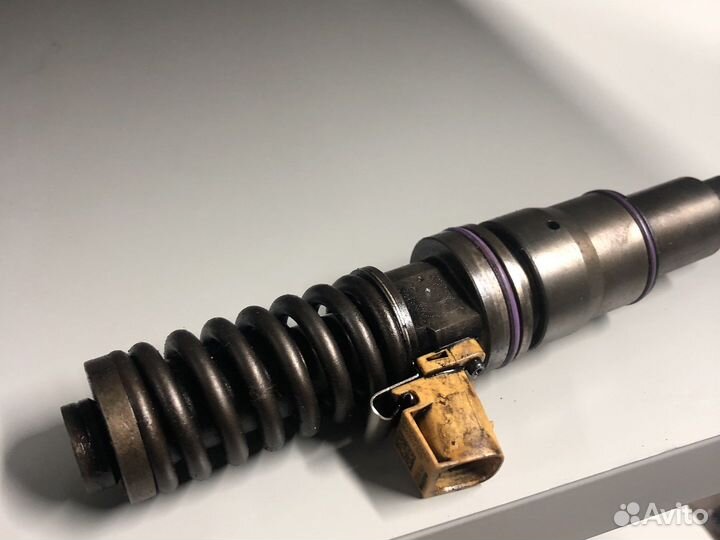 Форсунка volvo 20584346