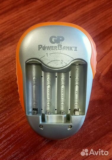 Зарядное устройство для аккумуляторов AA/AAA