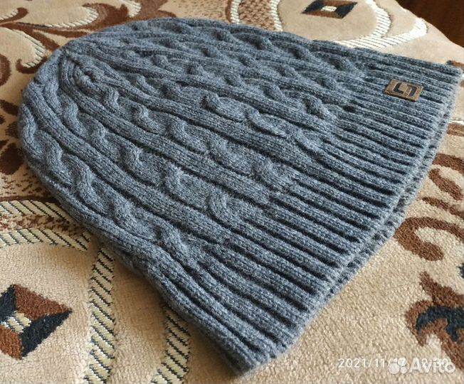 Новая шапка ostin