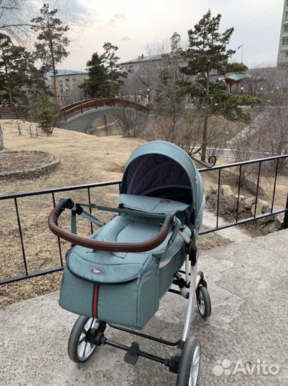 Прогулочная коляска 3 в 1