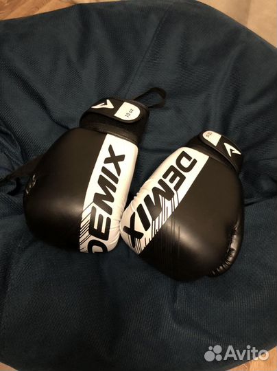 Боксерские перчатки