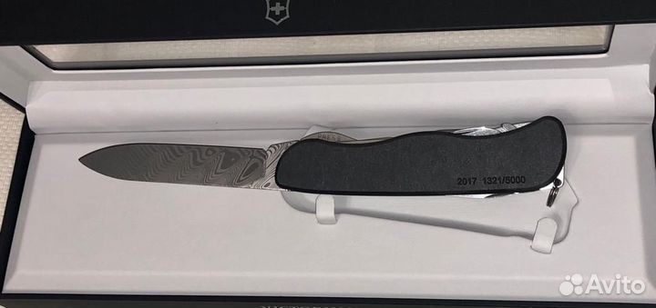 Нож Victorinox Outrider Damast LE 2017