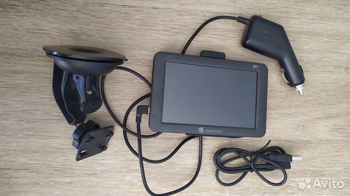 GPS навигатор Navitel A501