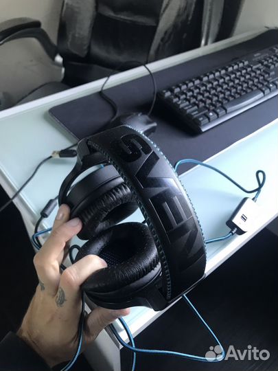 Игровой набор мышь клавиатура наушники коврик