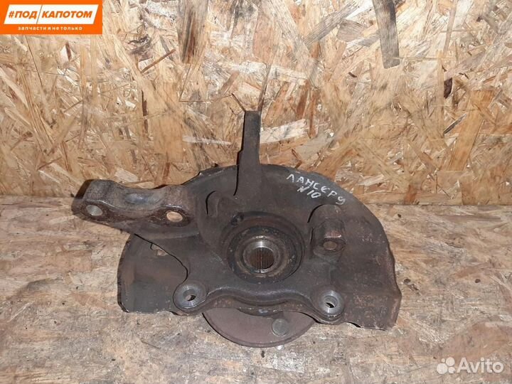 Кулак передний правый Mitsubishi Lancer 9