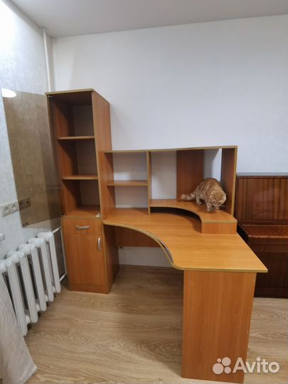 Компьютерный стол цвет вишня