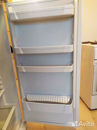 Холодильник Indesit