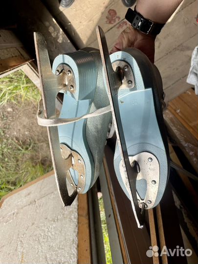 Коньки женские