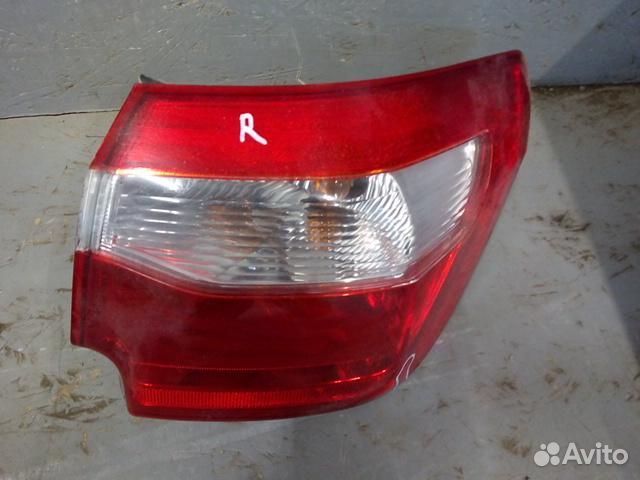 Фонарь задний правый наружний Kia Rio (2011-2017)