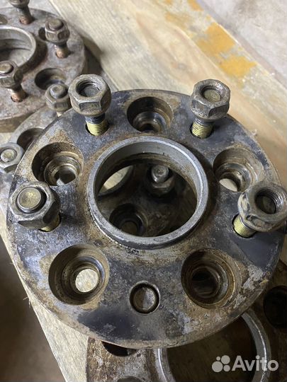 Проставки колесные 5х108