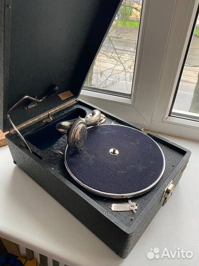 Патефон СССР 40 -х годов 20 век
