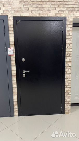 Дверь входная металлическая