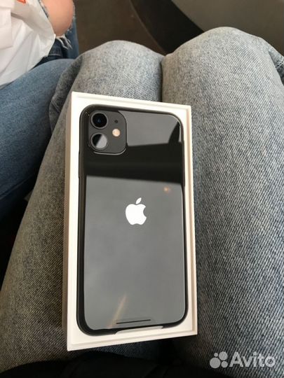 iPhone 11, 64 ГБ