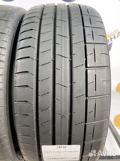 Pirelli P Zero PZ4 235/35 R19 93V