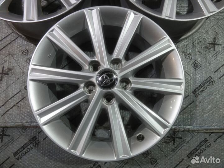 R17 оригинал на Toyota Camry 50/55,б\у,3 диска