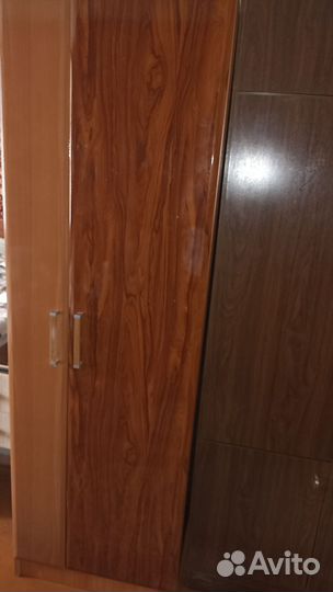 Шкаф распашной бу в хорошем состоянии