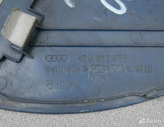 Накладка на торпедо правая Audi A6 C5