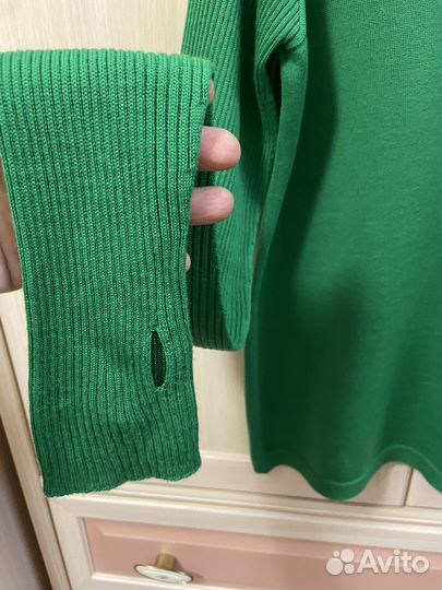 Свитер женский