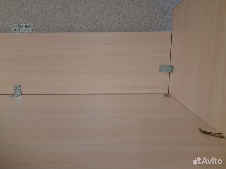 Двухъярусная кровать