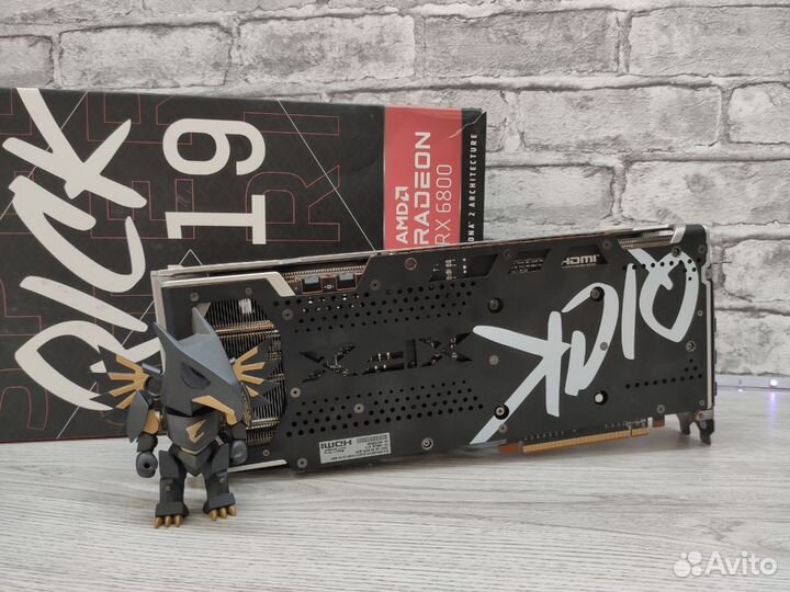 XFX Radeon RX6800 16GB